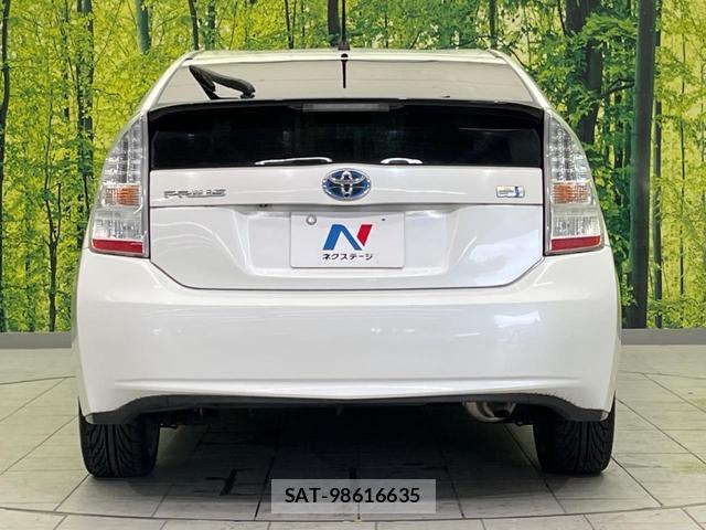 Toyota PRIUS 2010-03 8549568-14