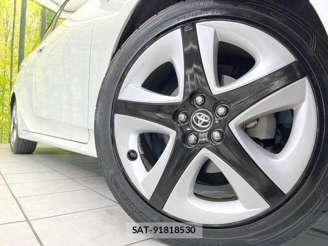 Toyota PRIUS 2017-09 8549689-12