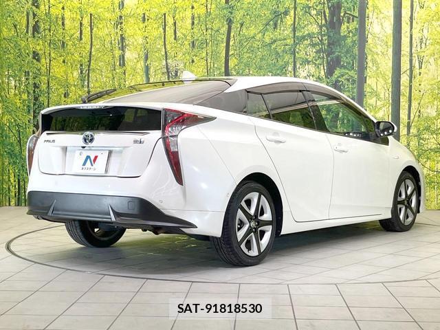 Toyota PRIUS 2017-09 8549689-16