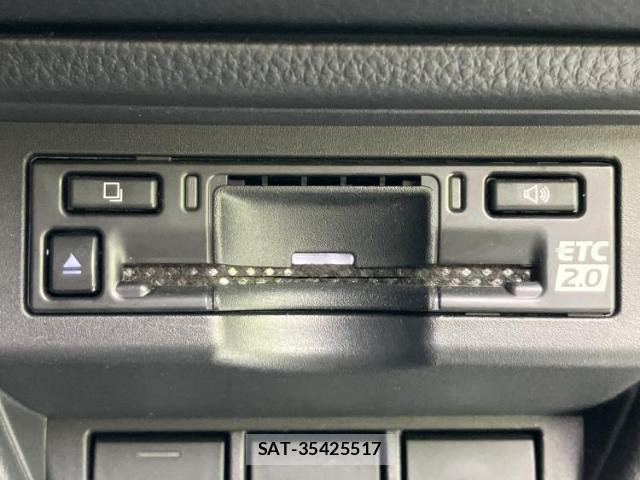 Toyota PRIUS 2023-05 8550069-17