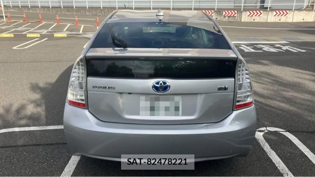 Toyota PRIUS 2010-11 8550238-1