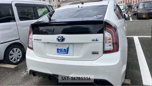 Toyota PRIUS 2012-03 8550268-1