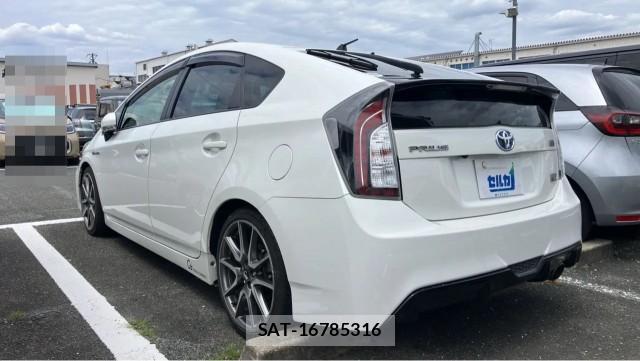 Toyota PRIUS 2012-03 8550268-13