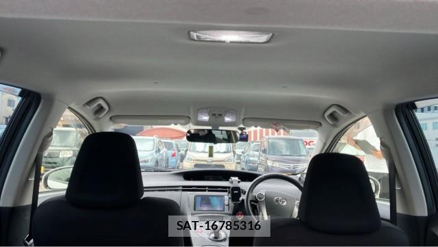 Toyota PRIUS 2012-03 8550268-15