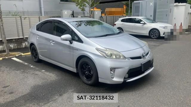 Toyota PRIUS 2013-11 8550306-11