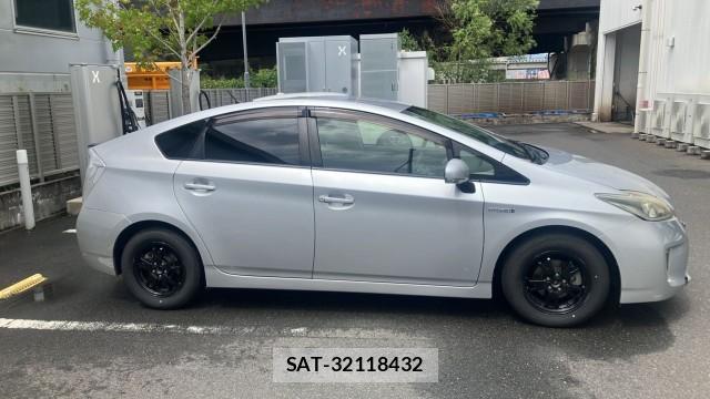 Toyota PRIUS 2013-11 8550306-3