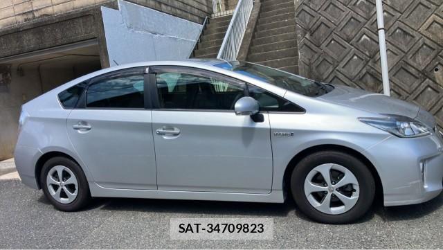 Toyota PRIUS 2015-10 8550309-3