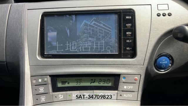 Toyota PRIUS 2015-10 8550309-4