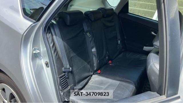 Toyota PRIUS 2015-10 8550309-6