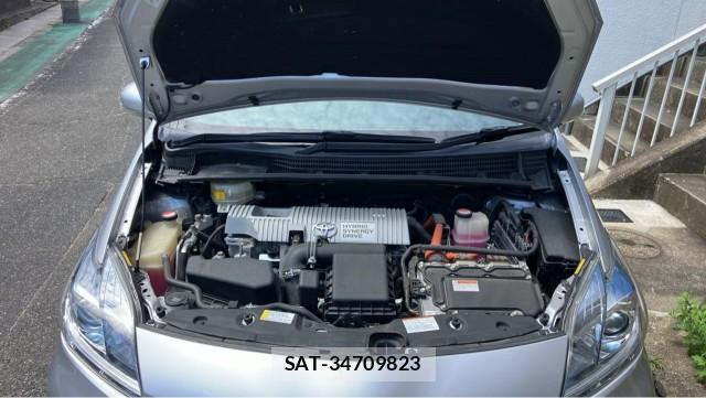 Toyota PRIUS 2015-10 8550309-7