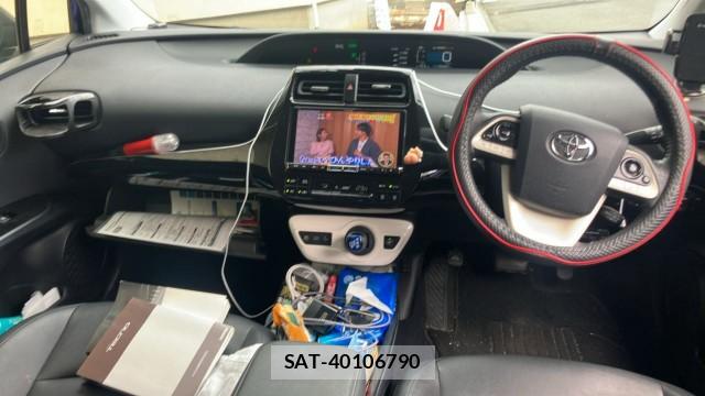 Toyota PRIUS 2017-03 8550388-2