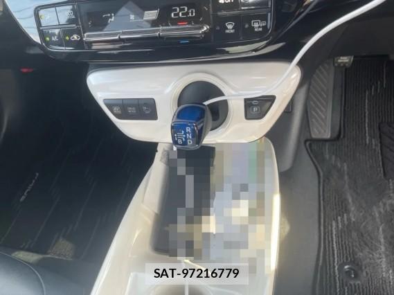 Toyota PRIUS 2016-04 8550417-14