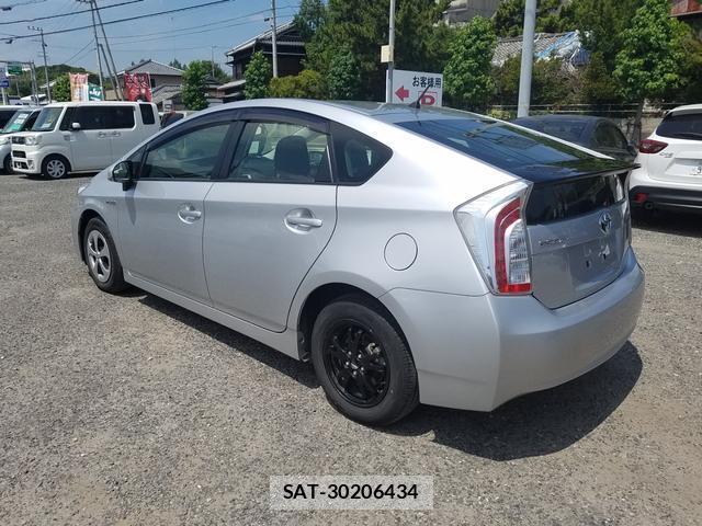 Toyota PRIUS 2012-06 8550503-4