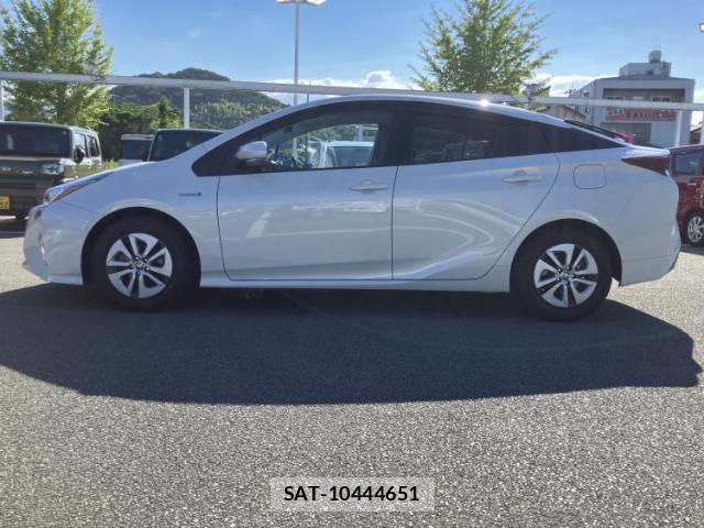 Toyota PRIUS 2016-07 8550550-1