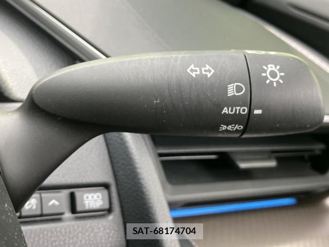 Toyota PRIUS 2023-05 8550563-15