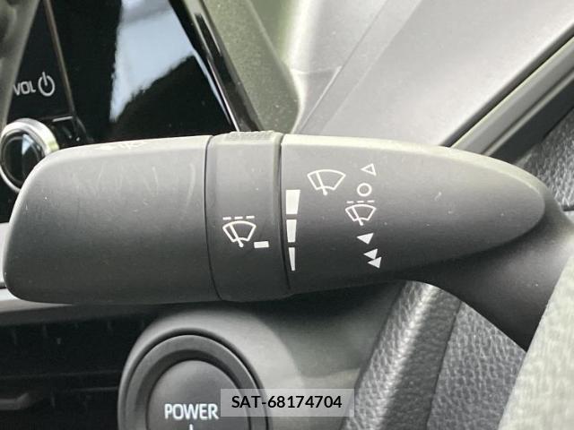 Toyota PRIUS 2023-05 8550563-16