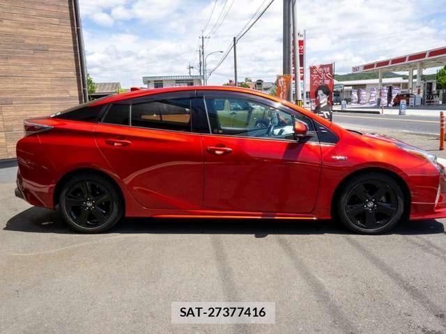Toyota PRIUS 2016-05 8550653-3