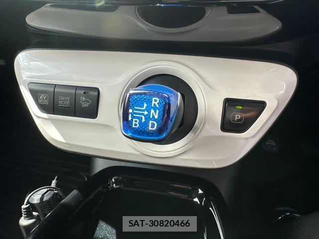 Toyota PRIUS 2017-12 8550667-12