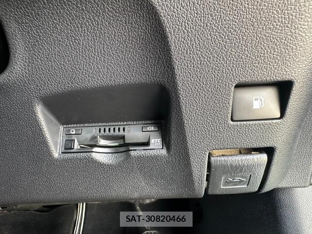 Toyota PRIUS 2017-12 8550667-13