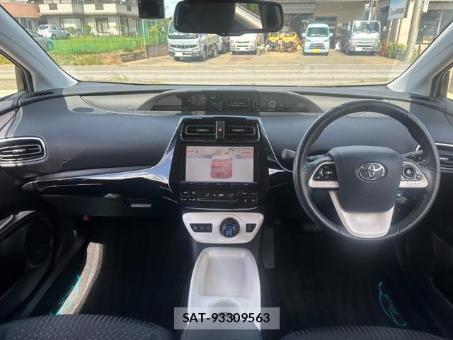 Toyota PRIUS 2016-06 8550668-1
