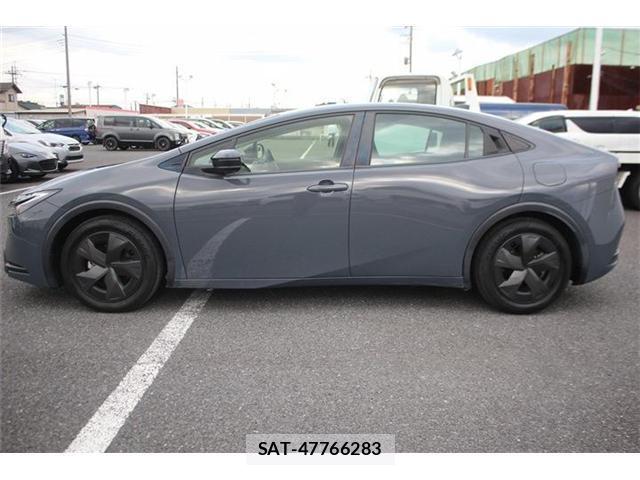 Toyota PRIUS 2023-06 8550703-12