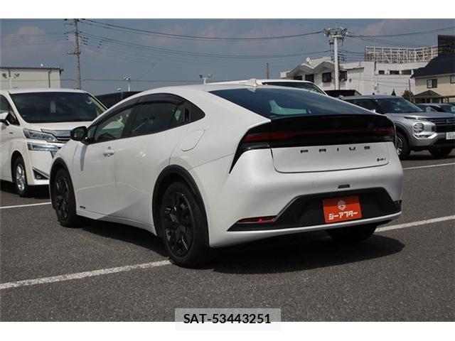 Toyota PRIUS 2023-08 8550704-11