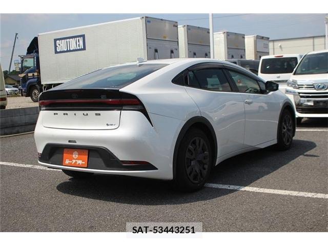 Toyota PRIUS 2023-08 8550704-13