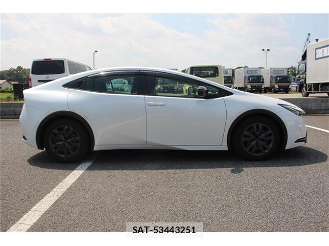 Toyota PRIUS 2023-08 8550704-14