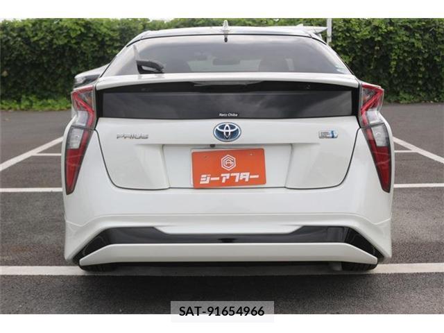 Toyota PRIUS 2016-08 8550753-10