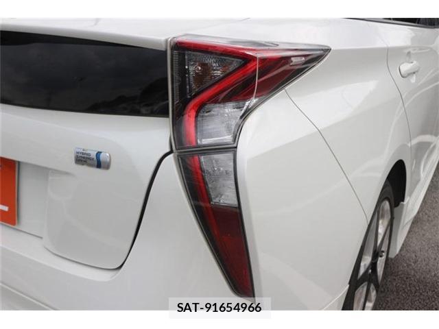 Toyota PRIUS 2016-08 8550753-15