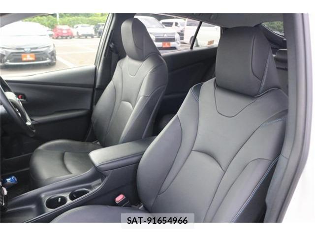 Toyota PRIUS 2016-08 8550753-16