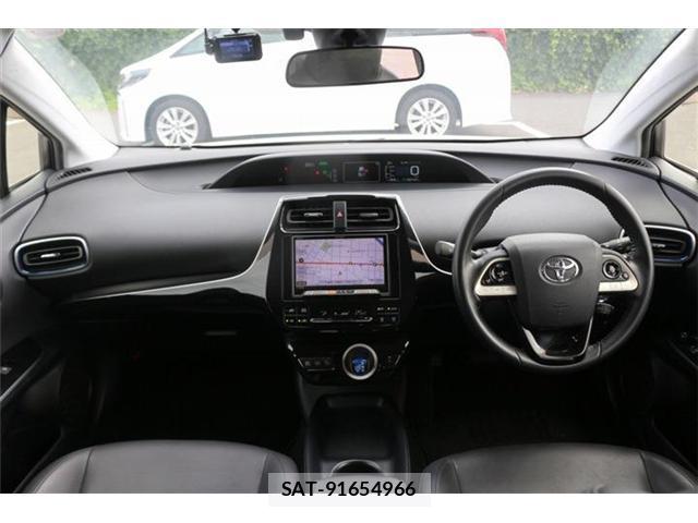 Toyota PRIUS 2016-08 8550753-17