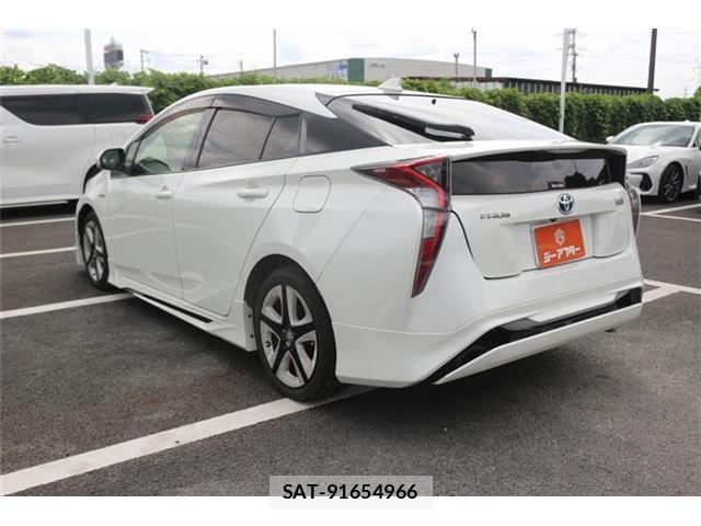 Toyota PRIUS 2016-08 8550753-9