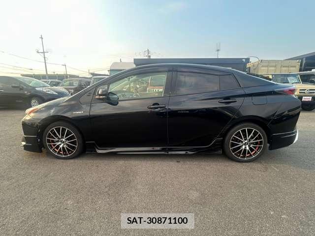 Toyota PRIUS 2016-04 8551064-10