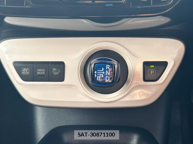 Toyota PRIUS 2016-04 8551064-15