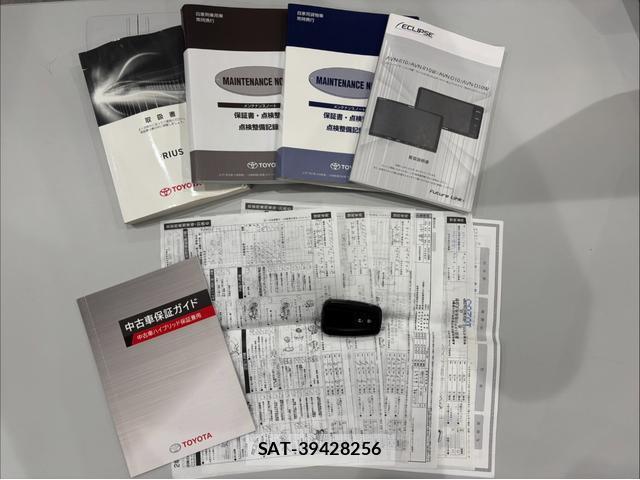 Toyota PRIUS 2018-04 8551168-18