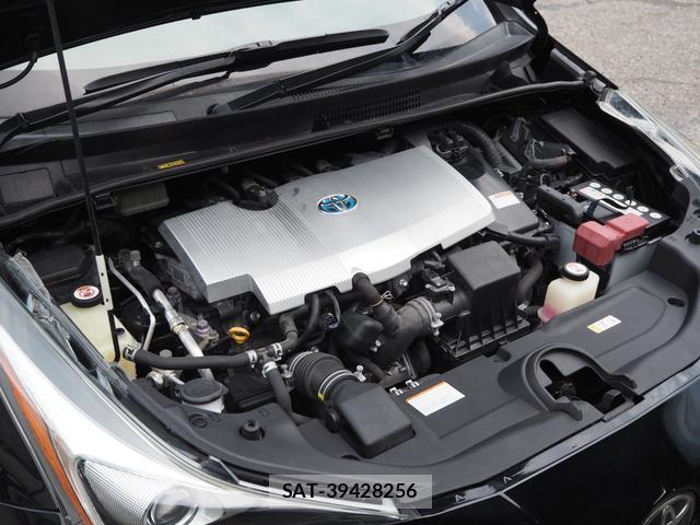 Toyota PRIUS 2018-04 8551168-19