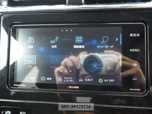 Toyota PRIUS 2018-04 8551168-2