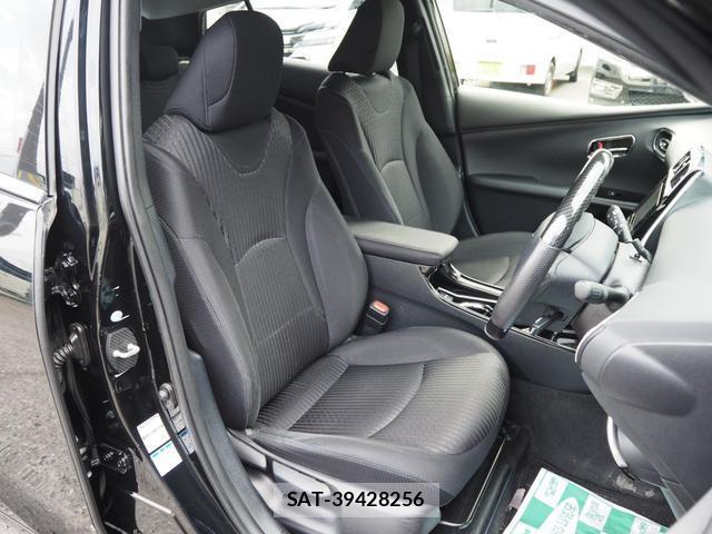 Toyota PRIUS 2018-04 8551168-7