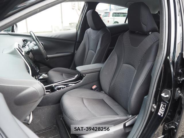 Toyota PRIUS 2018-04 8551168-8