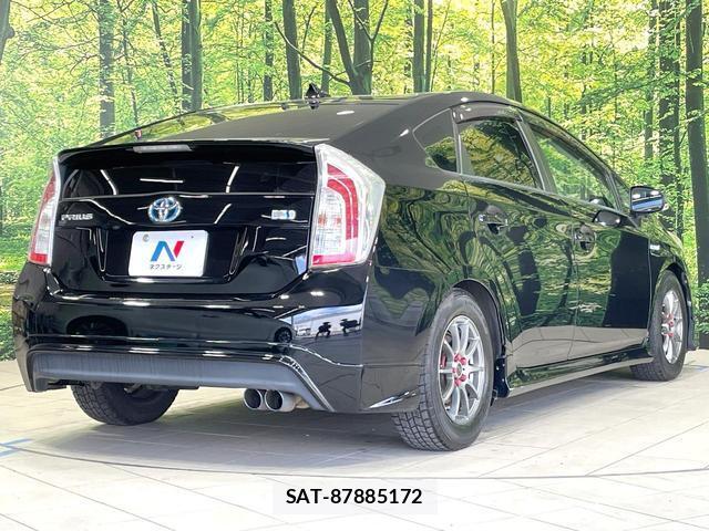Toyota PRIUS 2013-07 8551385-16