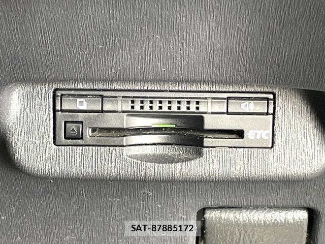 Toyota PRIUS 2013-07 8551385-4