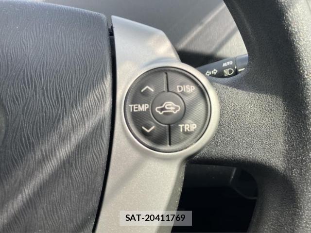 Toyota PRIUS 2014-04 8551452-17