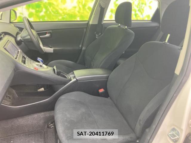 Toyota PRIUS 2014-04 8551452-6