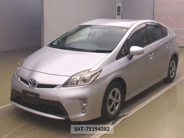Toyota PRIUS 2014-11 8551475-0