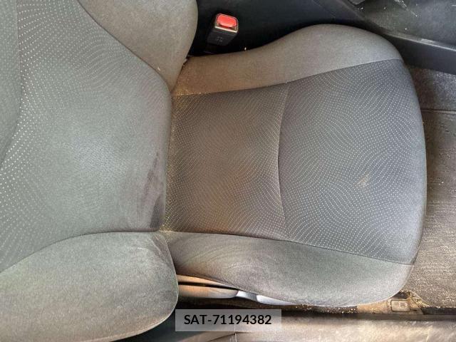 Toyota PRIUS 2014-11 8551475-11
