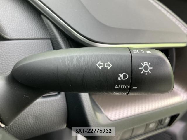 Toyota PRIUS 2023-09 8551478-15