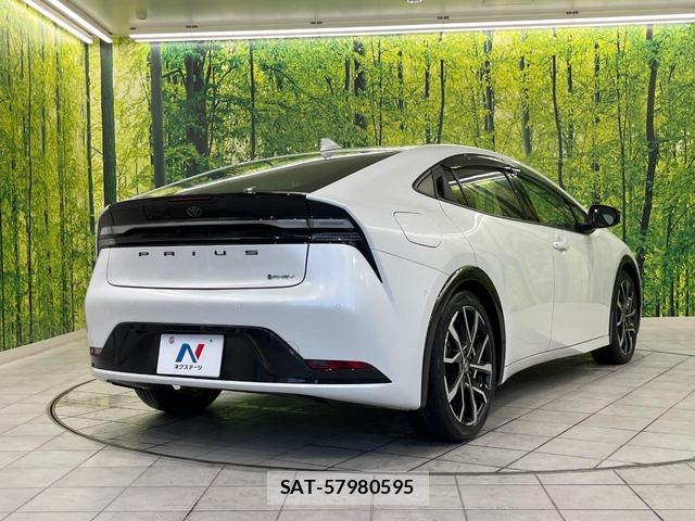 Toyota PRIUS 2023-07 8551676-16