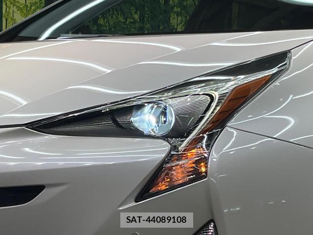 Toyota PRIUS 2017-09 8551689-11