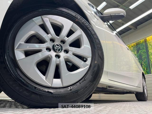 Toyota PRIUS 2017-09 8551689-12